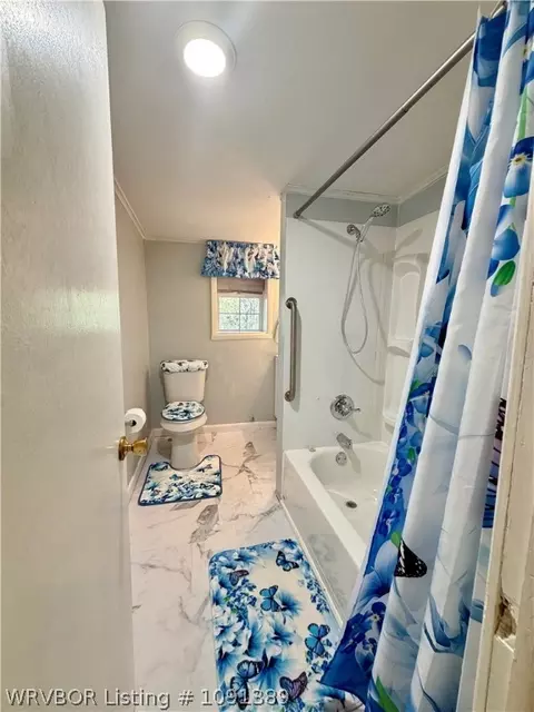 Bath - 609 2nd St, Hartford, AR 72938 photo 5 of 6