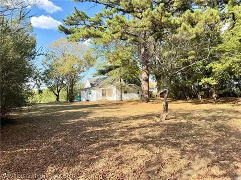 Exterior - 609 2nd St, Hartford, AR 72938 photo 2 of 3