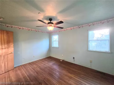 Bedroom - 5711 Grand Ave, Fort Smith, AR 72904 photo 2 of 8
