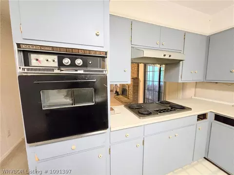Kitchen - 5711 Grand Ave, Fort Smith, AR 72904 photo 3 of 4