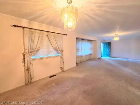 Living - 5711 Grand Ave, Fort Smith, AR 72904 photo 2 of 4