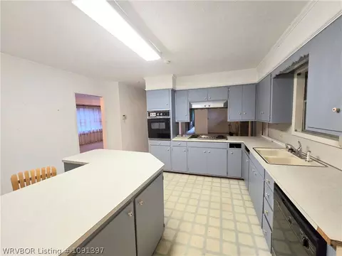 Kitchen - 5711 Grand Ave, Fort Smith, AR 72904 photo 4 of 4