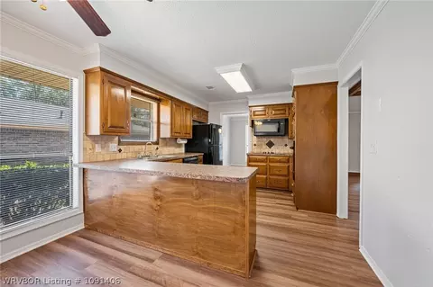 Kitchen - 8206 Williamsburg Rd, Fort Smith, AR 72903 photo 1 of 5