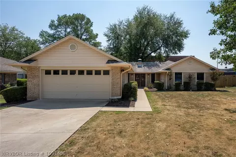 Exterior - 8206 Williamsburg Rd, Fort Smith, AR 72903 photo 2 of 9