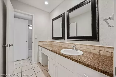 Bath - 8206 Williamsburg Rd, Fort Smith, AR 72903 photo 5 of 7