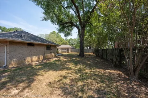 Exterior - 8206 Williamsburg Rd, Fort Smith, AR 72903 photo 6 of 9