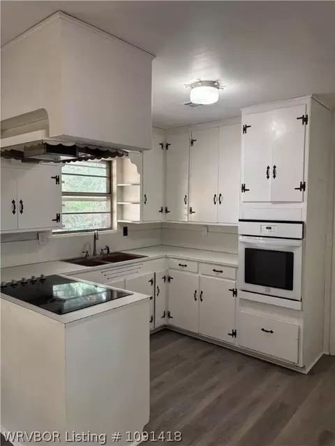 Kitchen - 405 4th Ave, Warner, OK 74469 photo 1 of 1