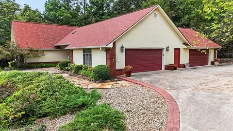 Exterior - 9109 Canopy Oaks Dr, Fort Smith, AR 72903 photo 10 of 10