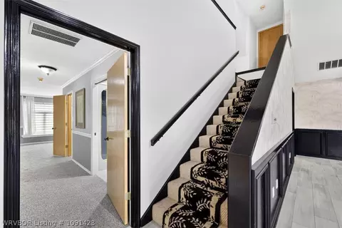 Entry Way - 9109 Canopy Oaks Dr, Fort Smith, AR 72903 photo 4 of 7