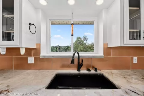 Kitchen - 9109 Canopy Oaks Dr, Fort Smith, AR 72903 photo 2 of 4