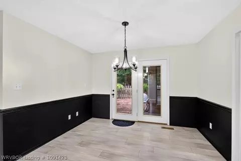 Dining - 9109 Canopy Oaks Dr, Fort Smith, AR 72903 photo 2 of 2