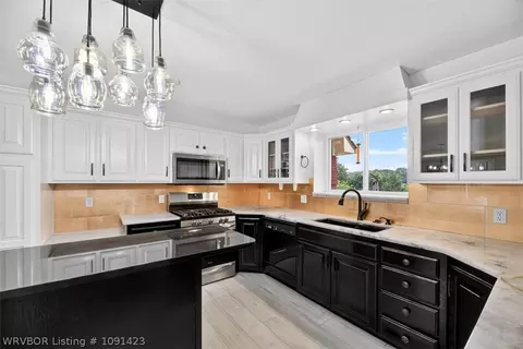 Kitchen - 9109 Canopy Oaks Dr, Fort Smith, AR 72903 photo 1 of 4