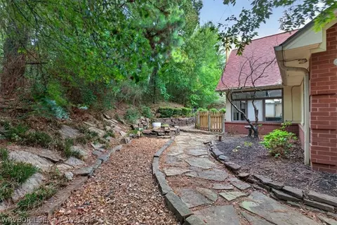 Exterior - 9109 Canopy Oaks Dr, Fort Smith, AR 72903 photo 8 of 10