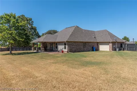 Exterior - 7900 Sumac Ct, Fort Smith, AR 72916 photo 10 of 19