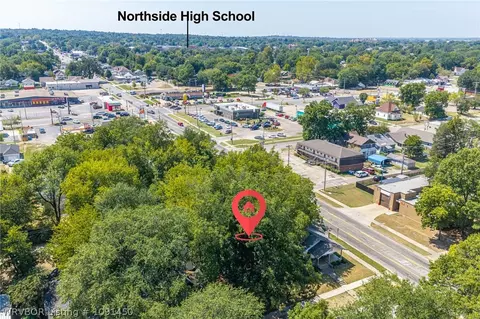 View/Area - 2704 N J St, Fort Smith, AR 72901 photo 2 of 8