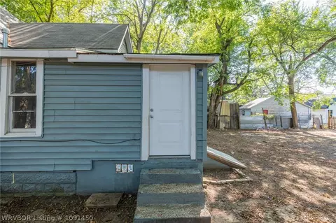 Exterior - 2704 N J St, Fort Smith, AR 72901 photo 9 of 10
