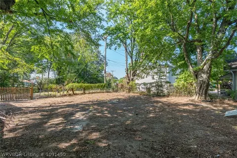 Exterior - 2704 N J St, Fort Smith, AR 72901 photo 6 of 10