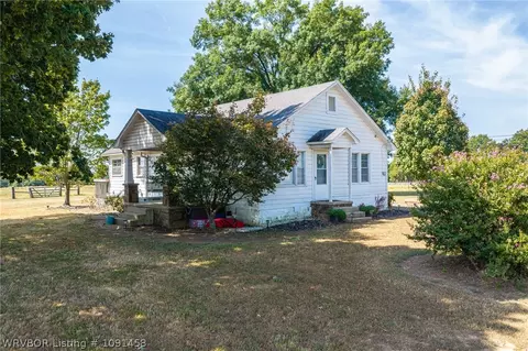 Exterior - 4905 Highway 64, Alma, AR 72921 photo 5 of 14
