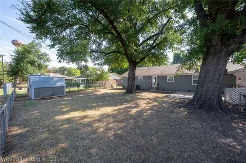 Exterior - 2920 S 33rd St, Fort Smith, AR 72903 photo 8 of 15