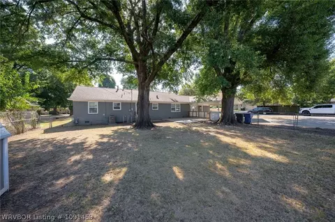 Exterior - 2920 S 33rd St, Fort Smith, AR 72903 photo 13 of 15