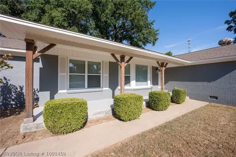 Exterior - 2920 S 33rd St, Fort Smith, AR 72903 photo 3 of 15