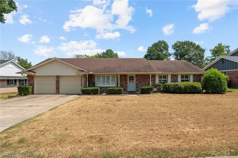2017 S 70th St, Fort Smith, AR 72903