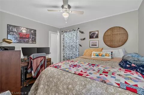 Bedroom - 2205 S V St, Fort Smith, AR 72901 photo 5 of 9