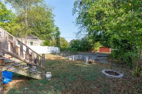 Exterior - 2205 S V St, Fort Smith, AR 72901 photo 8 of 17