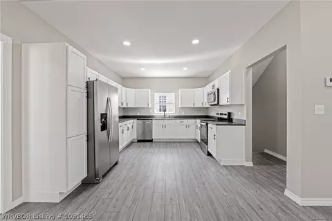 Kitchen - 812 N 13th St, Fort Smith, AR 72901 photo 3 of 4