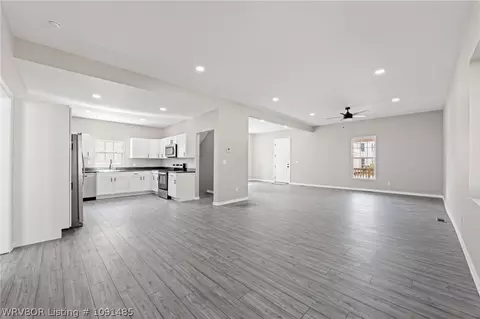 Living - 812 N 13th St, Fort Smith, AR 72901 photo 8 of 12