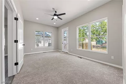 Living - 812 N 13th St, Fort Smith, AR 72901 photo 2 of 12
