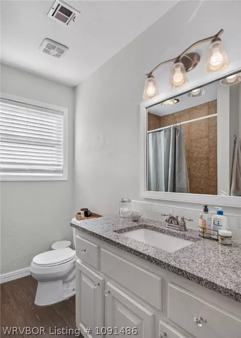 Bath - 2124 Valley Ln, Fort Smith, AR 72901 photo 2 of 2