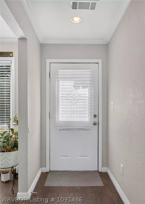 Entry Way - 2124 Valley Ln, Fort Smith, AR 72901 photo 1 of 1