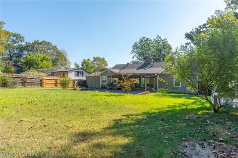 Exterior - 2124 Valley Ln, Fort Smith, AR 72901 photo 5 of 14