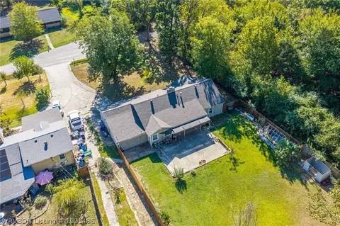 View/Area - 2124 Valley Ln, Fort Smith, AR 72901 photo 7 of 10