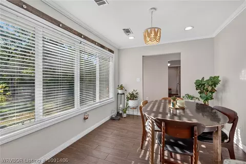 Dining - 2124 Valley Ln, Fort Smith, AR 72901 photo 1 of 2