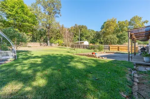 Exterior - 2124 Valley Ln, Fort Smith, AR 72901 photo 11 of 14