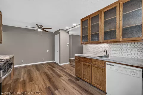 Kitchen - 706 Martin Dr, Fort Smith, AR 72908 photo 2 of 2