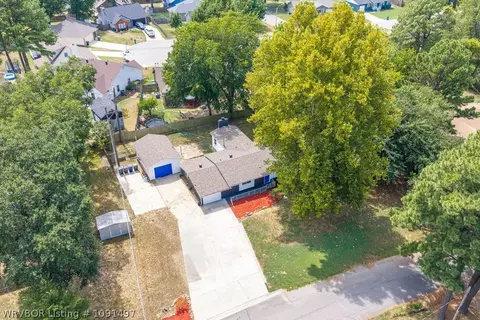 View/Area - 706 Martin Dr, Fort Smith, AR 72908 photo 2 of 3