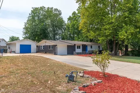Exterior - 706 Martin Dr, Fort Smith, AR 72908 photo 2 of 13