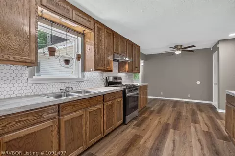 Kitchen - 706 Martin Dr, Fort Smith, AR 72908 photo 1 of 2