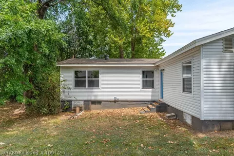 Exterior - 706 Martin Dr, Fort Smith, AR 72908 photo 10 of 13