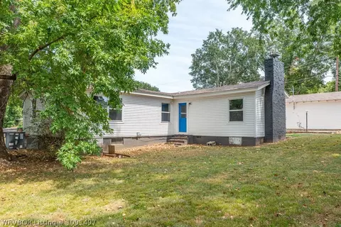 Exterior - 706 Martin Dr, Fort Smith, AR 72908 photo 9 of 13
