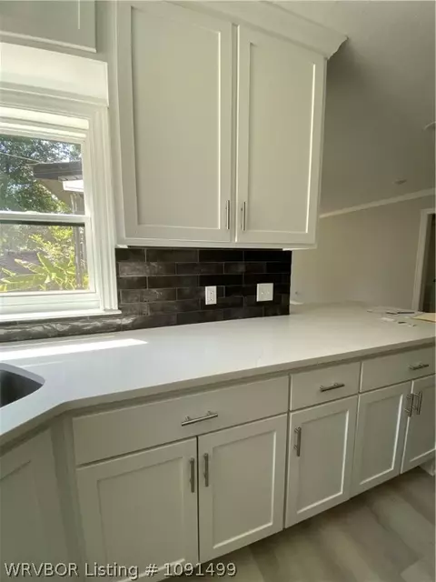 Kitchen - 3709 Chaffee Dr, Fort Smith, AR 72904 photo 4 of 4