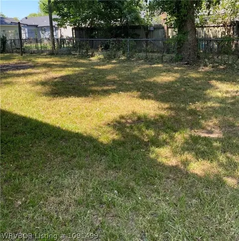 Exterior - 3709 Chaffee Dr, Fort Smith, AR 72904 photo 3 of 4