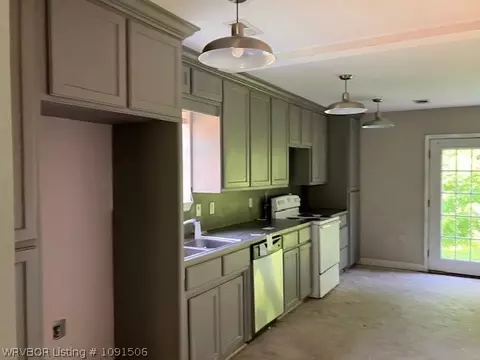 Entry Way - 101 State St, Magazine, AR 72943 photo 1 of 1