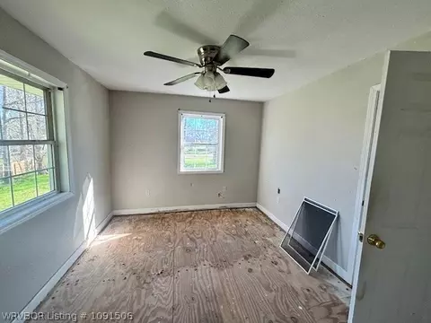 Bedroom - 101 State St, Magazine, AR 72943 photo 3 of 4