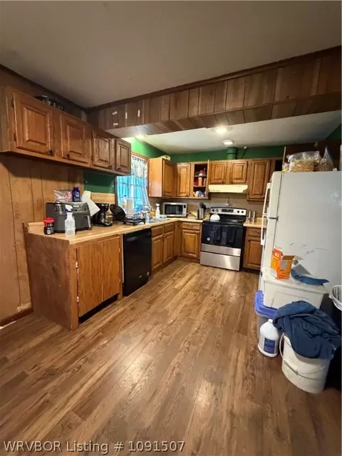 Kitchen - 7831 E 80 Hwy, Waldron, AR 72958 photo 1 of 1