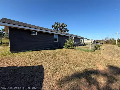 Exterior - 7831 E 80 Hwy, Waldron, AR 72958 photo 5 of 9