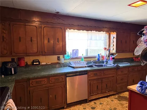 Kitchen - 610 W Logan St, Altus, AR 72821 photo 2 of 5
